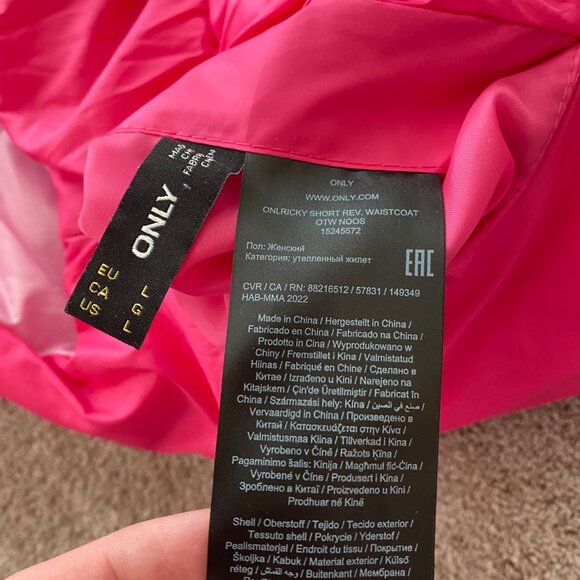 Only reversible pink puffer vest - (size L) - Picture 8 of 12